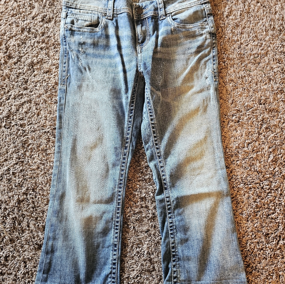 White House Black Market distressed capri size 27 NWT